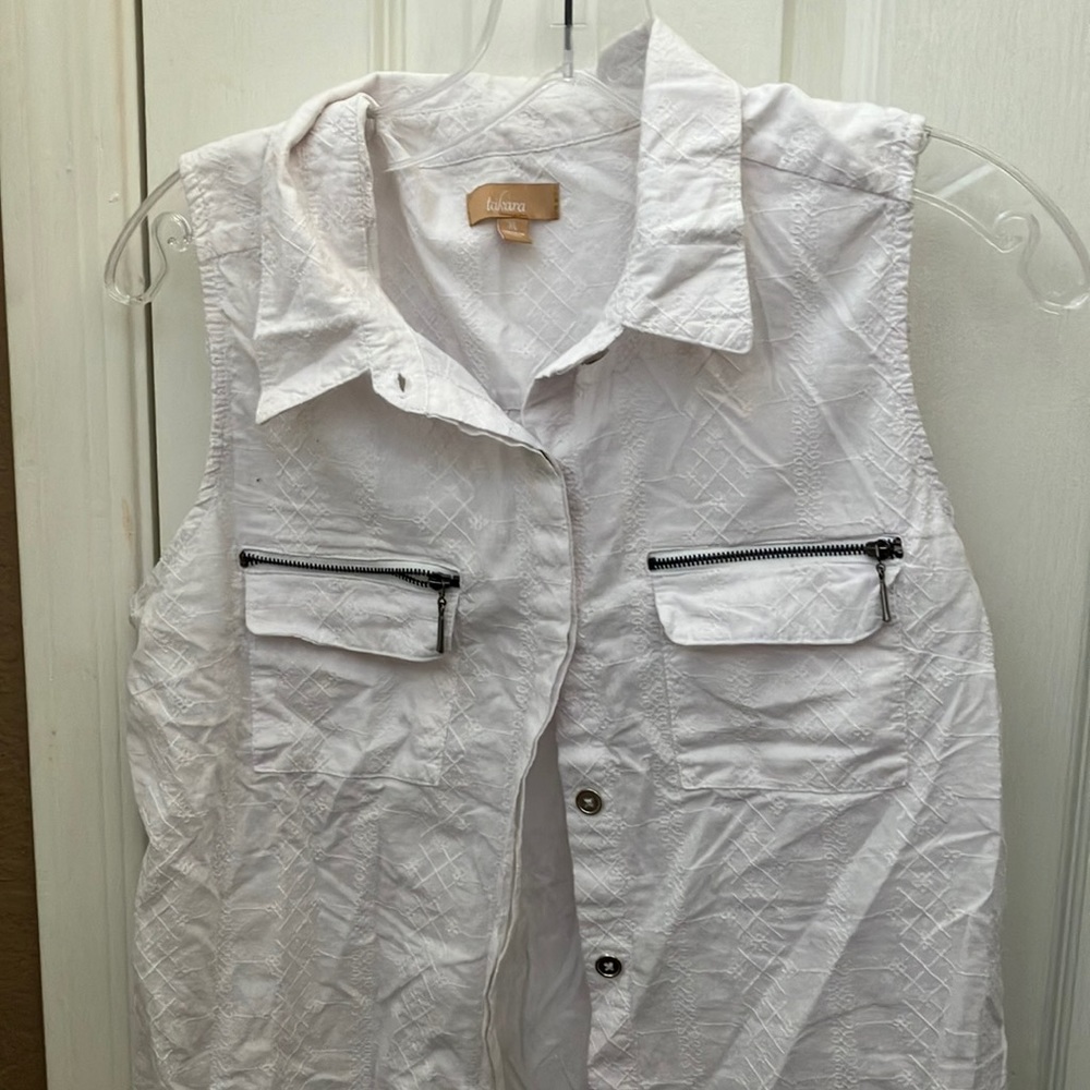 FINAL MARKDOWN Ladies takara blouse xl